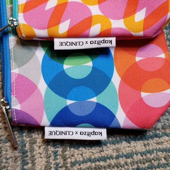 Kapitza x Clinique makeup clutches - Picture 2 of 4
